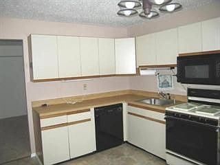 2nd image of 16 Drake Ln