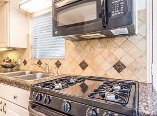 320 E Shore Dr, Clear Lake Shores, TX 77565