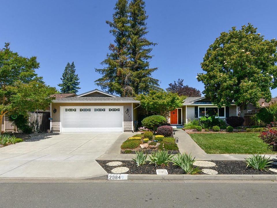 1st image of 2984 Woodcrest Drive