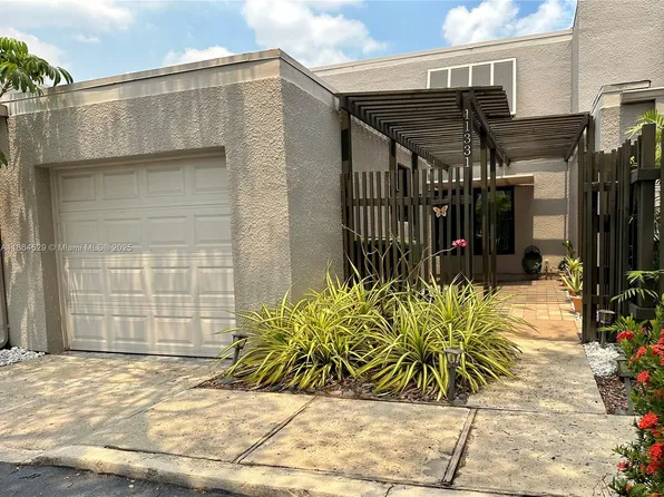 11331 NW 15th Ct, Hollywood, FL 33026