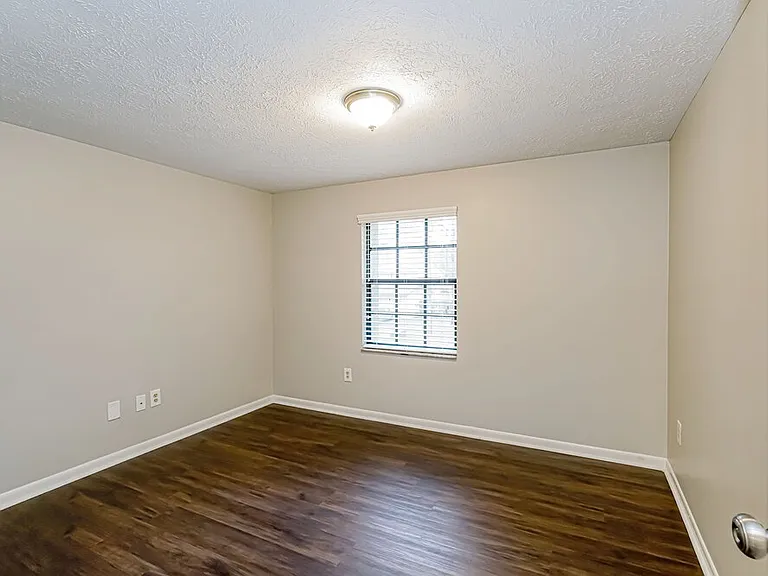 15715 Country Lake Dr — Photo 14