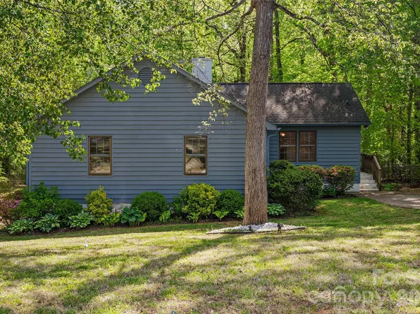 7201 Tall Tree Ln, Charlotte, NC 28214