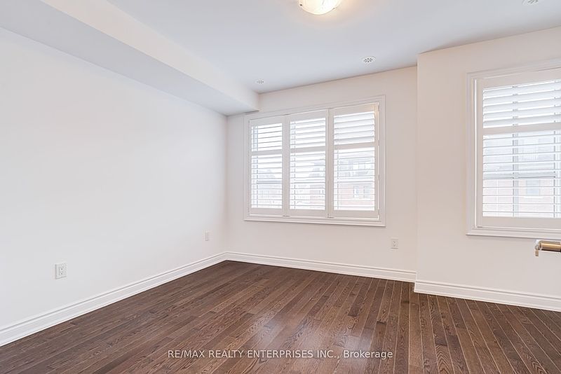 Oakville Townhouse for rent - 3 Bedrooms — photo 17