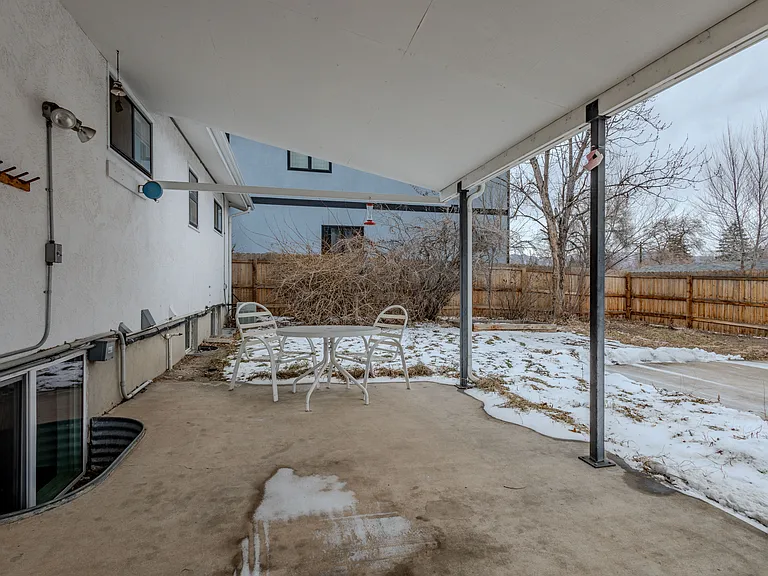 1124 E San Miguel St — Photo 42