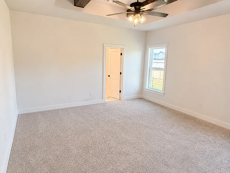 2045 Horatio St — Photo 9
