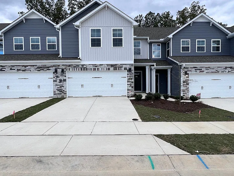 2207 Cherry Top Dr — Photo 1