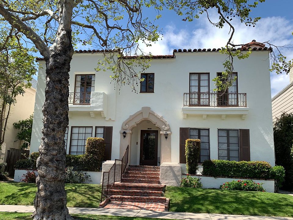137 S. Canon Drive, Beverly Hills, CA 90212 - 1 Bedroom, 1 Bath available for rent