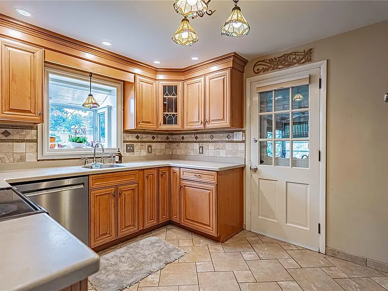 285 Bridle Path Rd — Photo 17