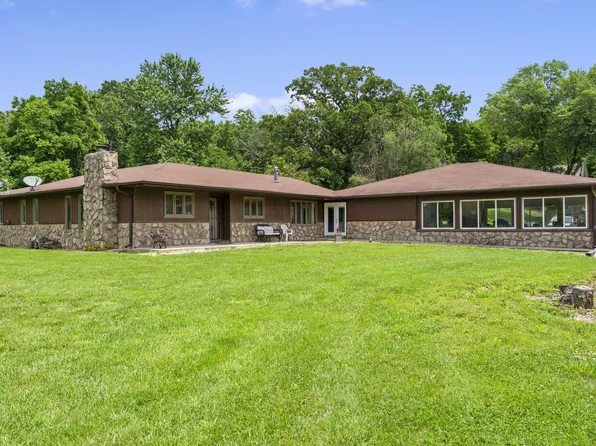 1196 Lake Hill Road, Seymour, MO 65746