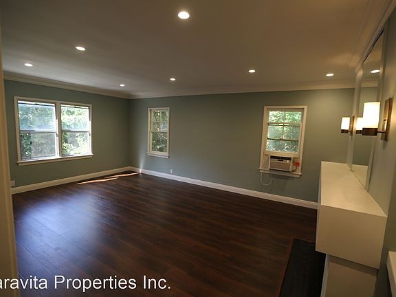 2nd image of 7414 Hollywood Blvd #5228160