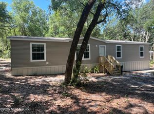 219 Mangrove St, Pomona Park, FL 32181