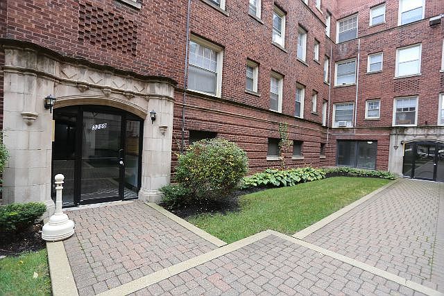 1st image of 3259 W Wrightwood Ave APT 2e
