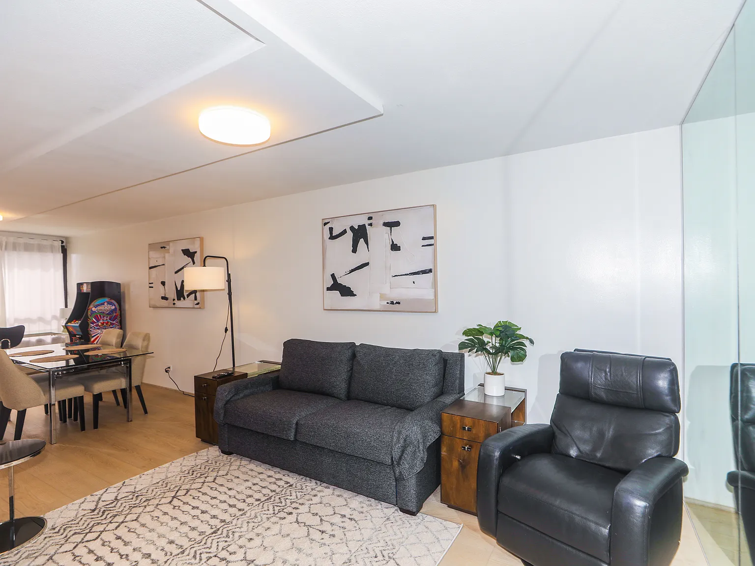 1 bed, 770 sqft, $3,300 — Photo 4