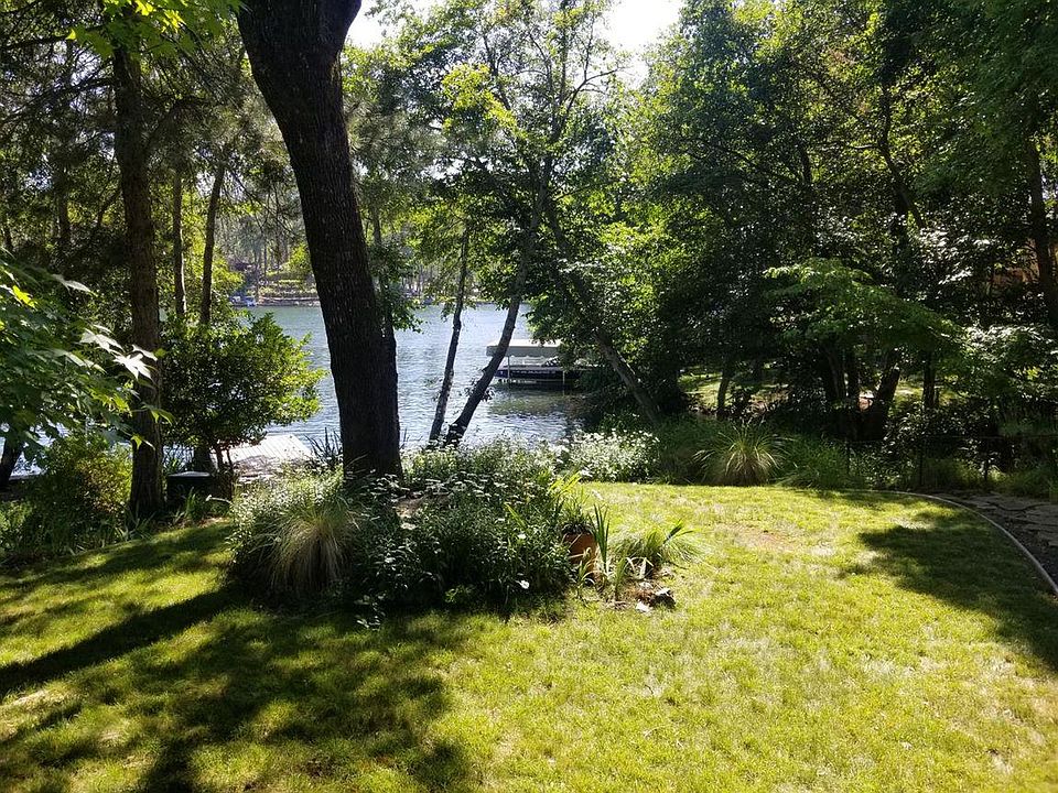 2nd image of 18880 Meadowlark Ct