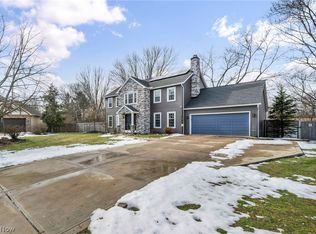 2419 Park Pl, Westlake, OH 44145