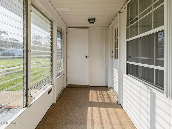 4th image of 873A Balmoral Ct