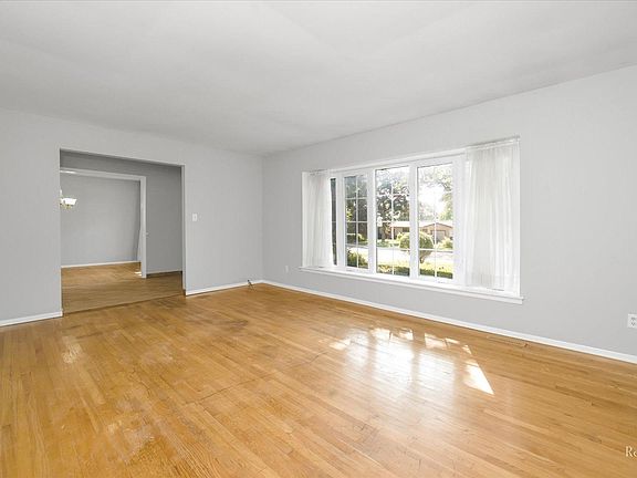 5th image of 4612 Front Royal Dr