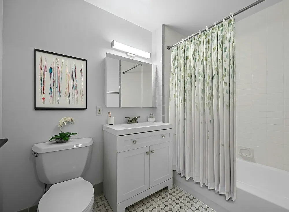 520 West 48th Street — Photo 3