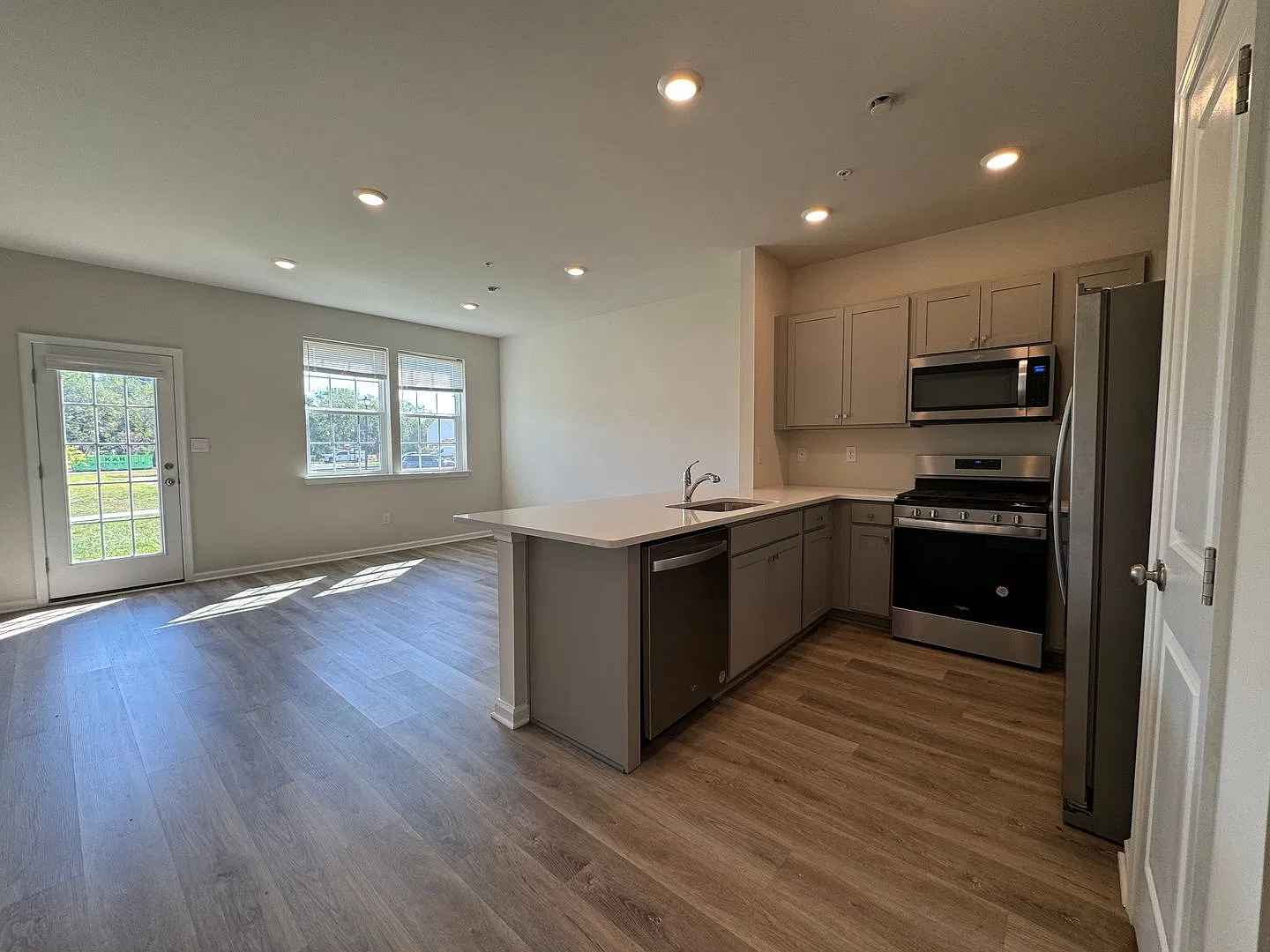 Parkland Schools - Three Bedroom Townhome — Photo 4