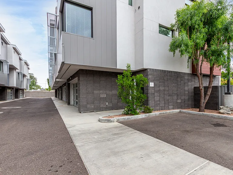 4525 N 40th St #5 — Photo 31