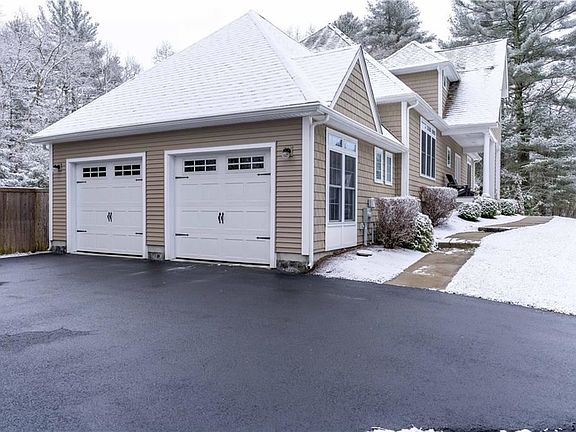 3rd image of 1 Kylie Cir