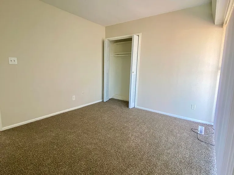 10561 Cypress Ave — Photo 24