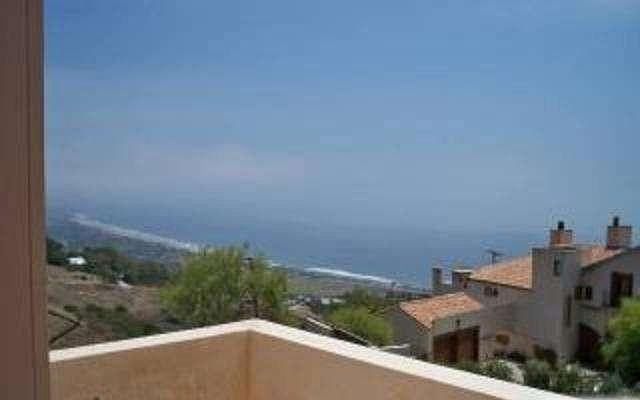 1st image of 5828 Foxview Dr #A