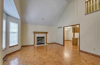 3rd image of 6622 W 151st Pl