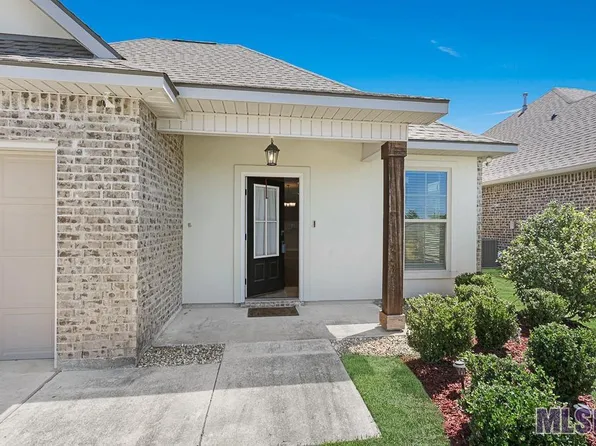 1875 Meadow Oak Dr, Saint Gabriel, LA 70776