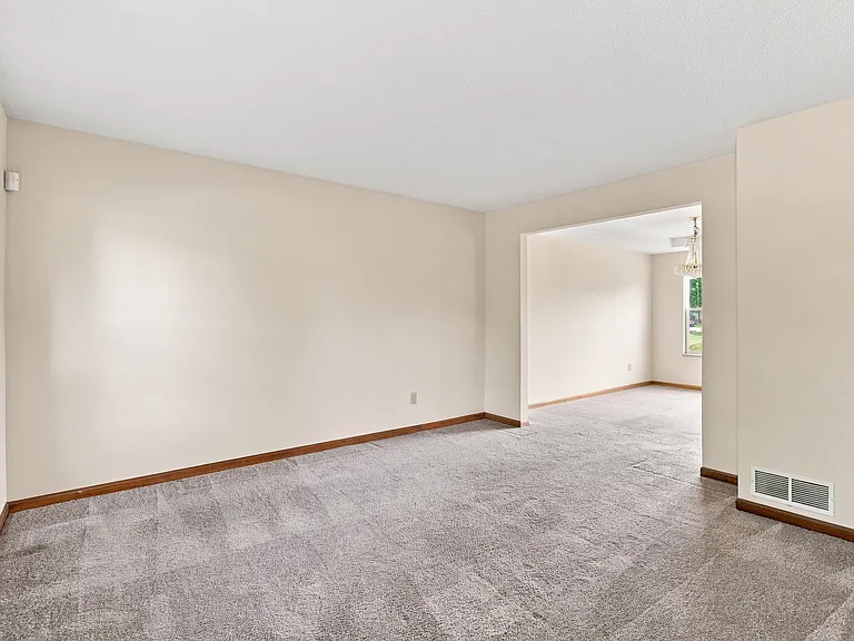 7817 Astra Cir — Photo 12