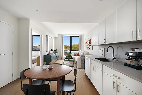4778 Broadway #7C