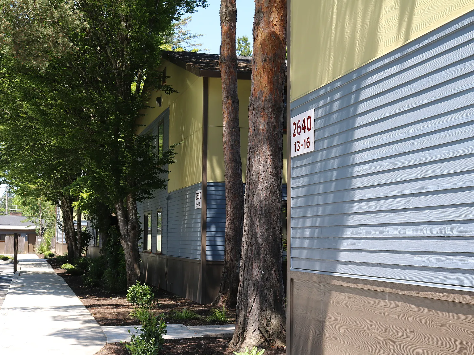 2600 Apartments — Photo 2