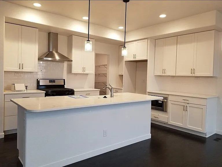 6927 Cumbre Vista Way — Photo 2