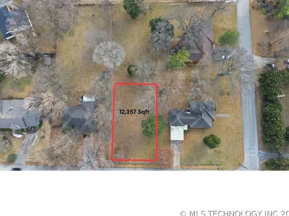 2706 E 49th St N, Tulsa, OK 74105