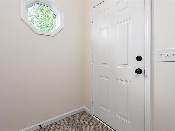3rd image of 205 Mallard Creek Dr #B