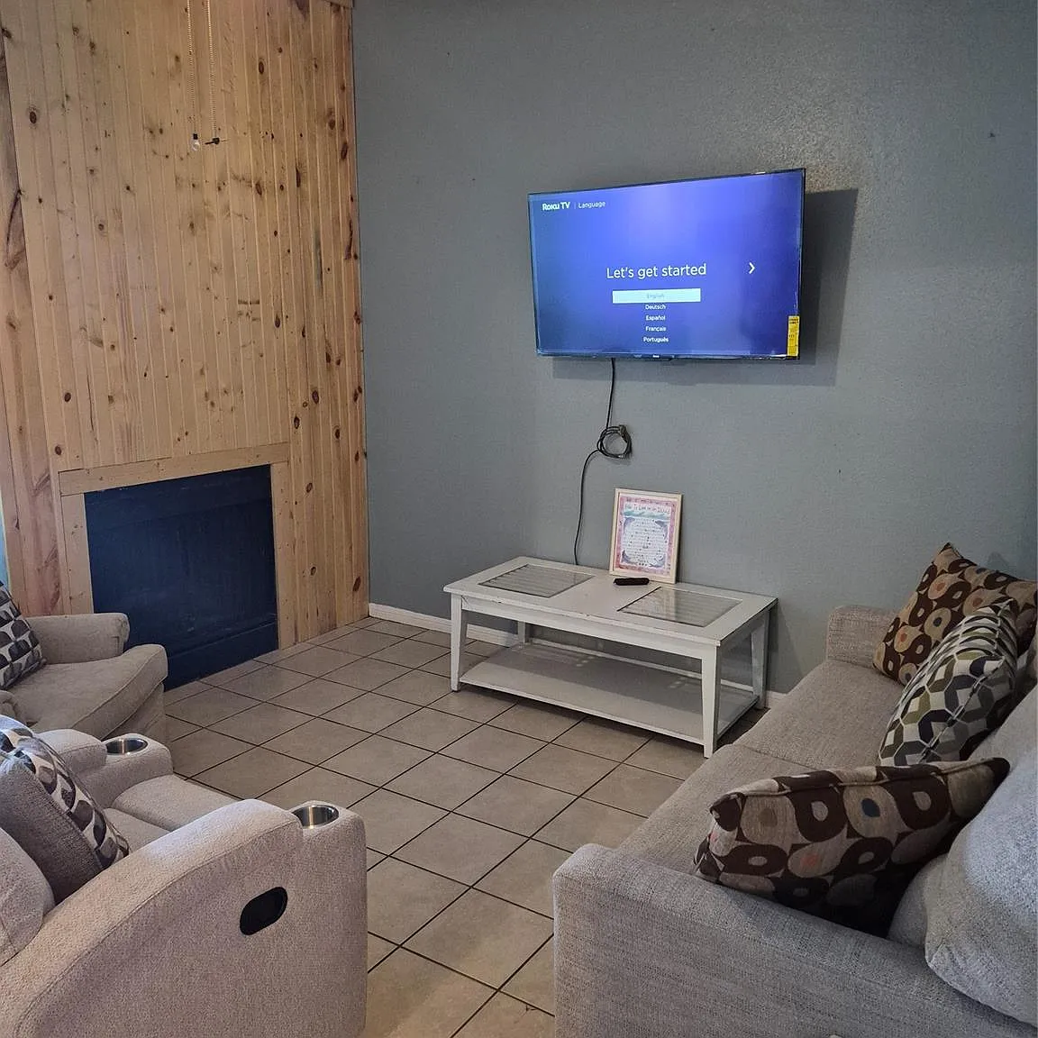 2 bed, 1.0 bath, 773 sqft, $1,275 — Photo 1