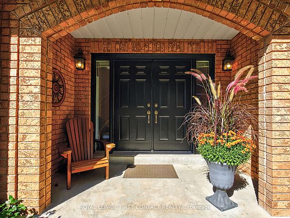 3rd image of 26 Edgecombe Ter