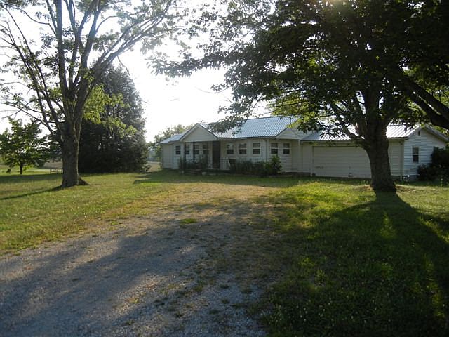 2nd image of 2092 Jericho Rd