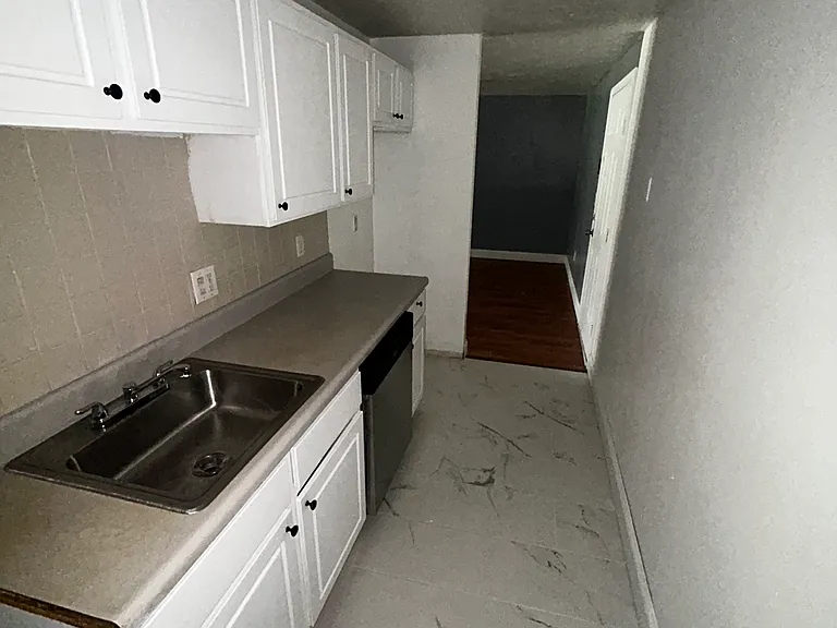 0 Hart St #1AA — Photo 4