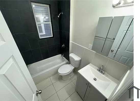 1051 Hunterdon St #1 — Photo 4