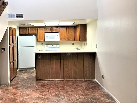 2nd image of 1432 W Emerald Ave Unit 735
