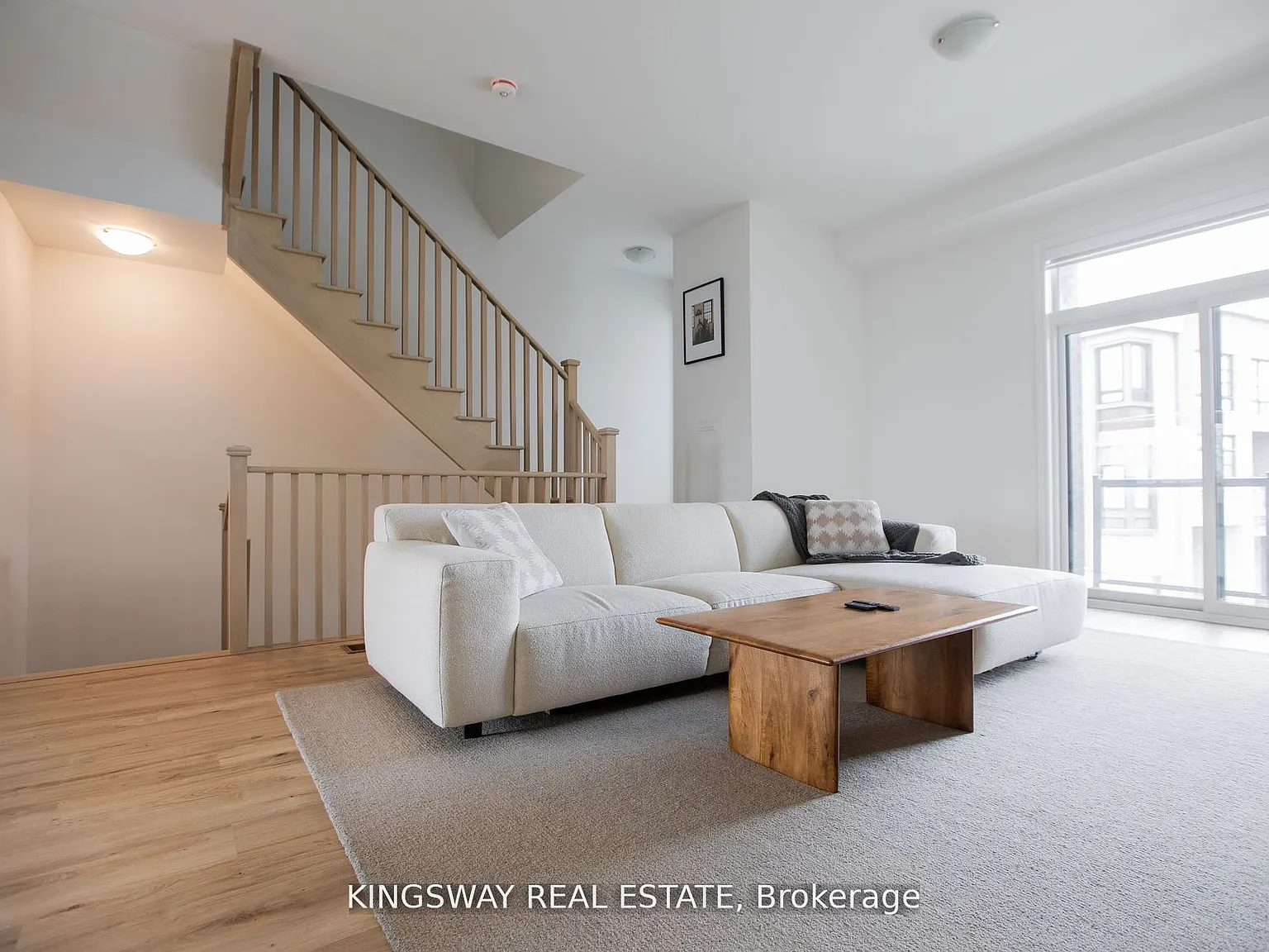 4 bed, $3,700 — Photo 1