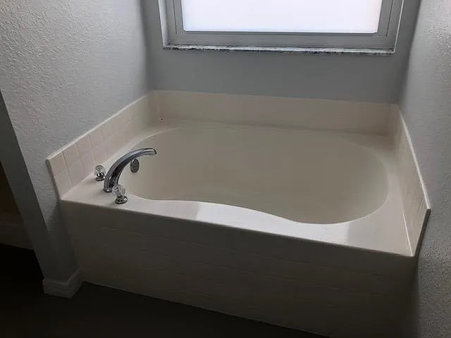 master garden tub