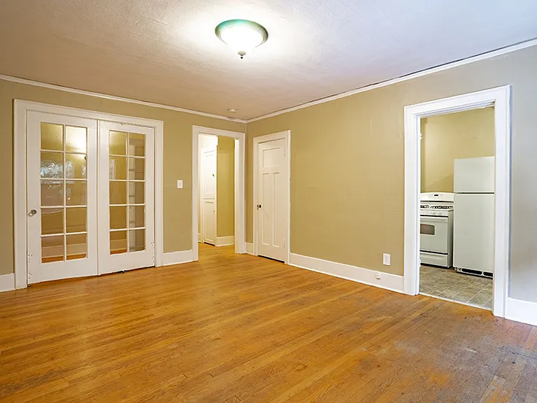 Swansonia Apartments — Photo 24