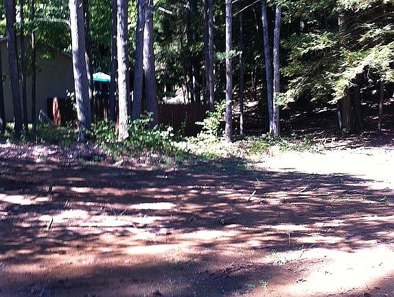 4th image of 132 Jenni Jill Dr