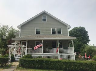 51 Riverview Ave, Tiverton, RI 02878