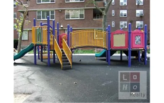 Rented by LoHo Realty | media 7