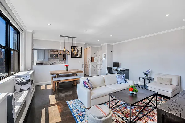 Sold by Compass | media 1