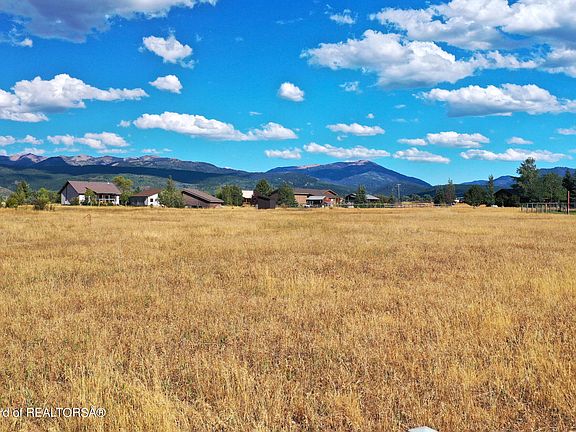 4th image of 7570 Spoon Creek Dr