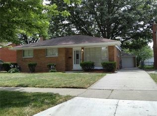 15246 Elderwood St, Roseville, MI